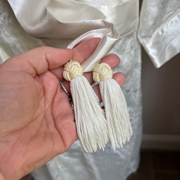 Victoria Secret Vintage Gold Label Ivory Deadstock Satin Long Belted Robe Sz M/L - Picture 6 of 11